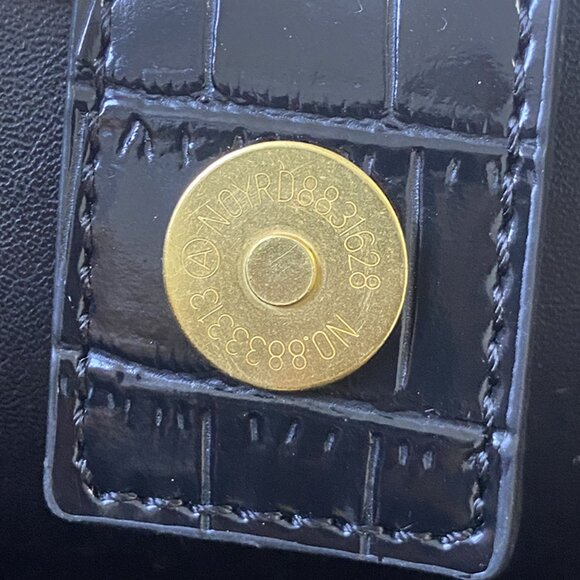 Black Crocodile-Embossed Tote Bag and Matching Pouch - Picture 3 of 9